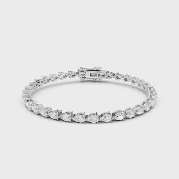 Pear-Shaped_Teardrop_Diamond_Tennis_Bracelet_Minimal_Office_Everyday_Wear_Jewellery_Statement_White_Gold