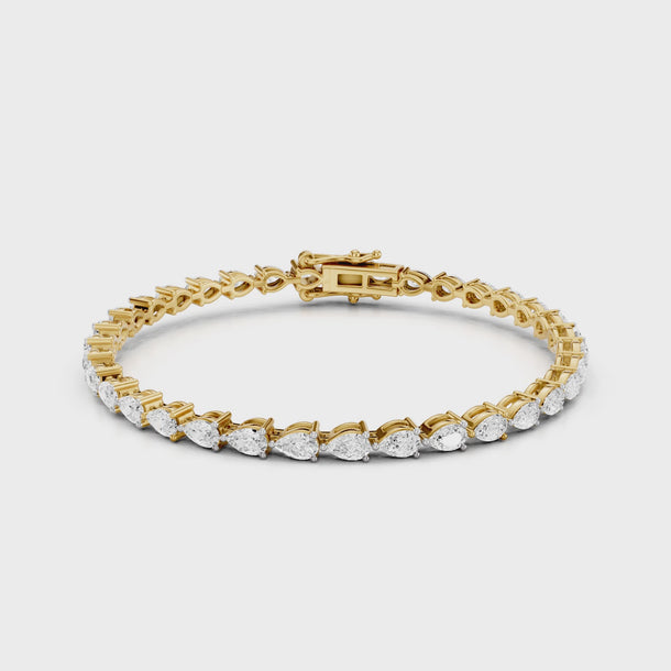 Pear-Shaped_Teardrop_Diamond_Tennis_Bracelet_Minimal_Office_Everyday_Wear_Jewellery_Statement_Yellow_Gold